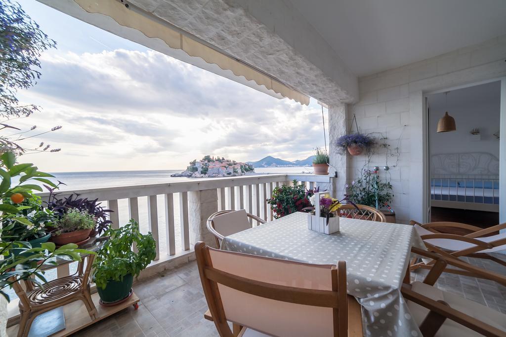 Beachfront First Line View Sveti Stefan Exterior photo